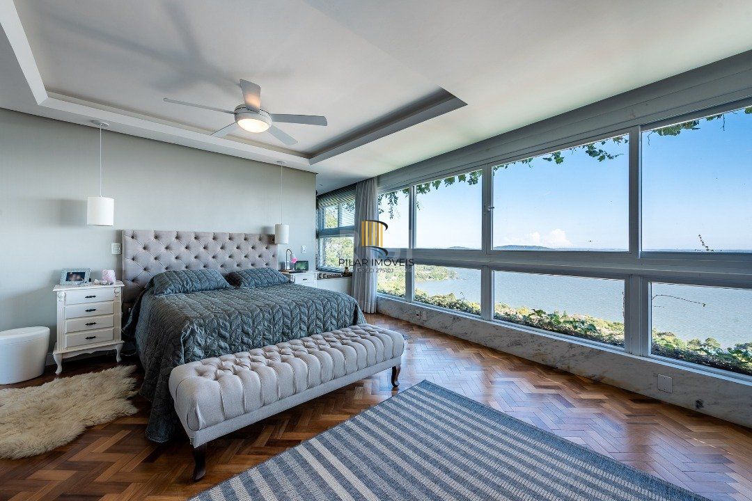 Casa para Venda - 300m², 3 dormitórios, sendo 3 suites, 2 vagas - Sétimo Céu