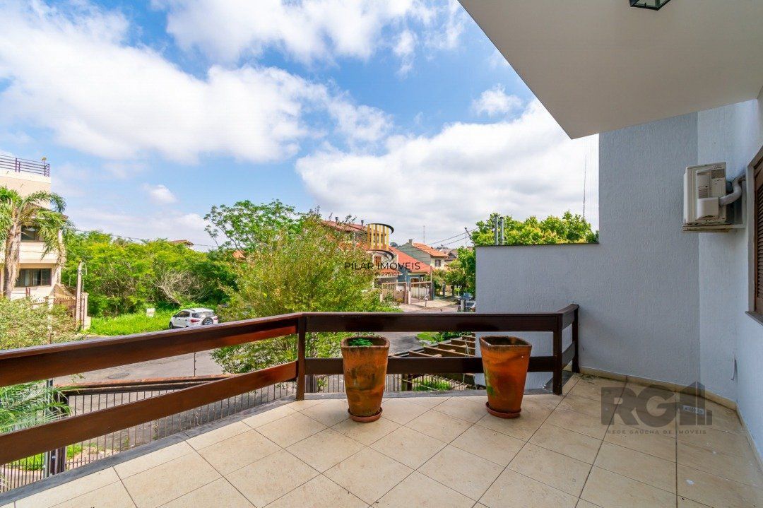 Casa 3 dormitórios no bairro Espírito Santo