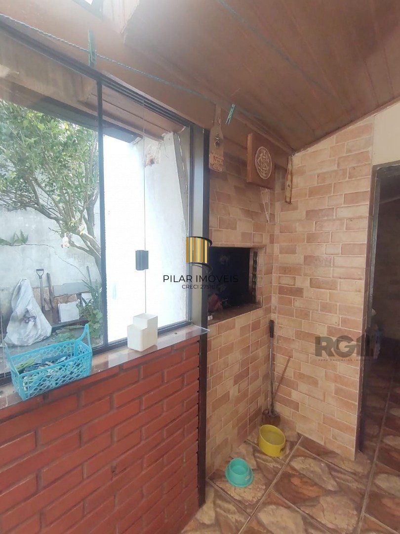 Casa de 3 dormitórios, 1 suíte e 2 vagas de garagem em Viamão.