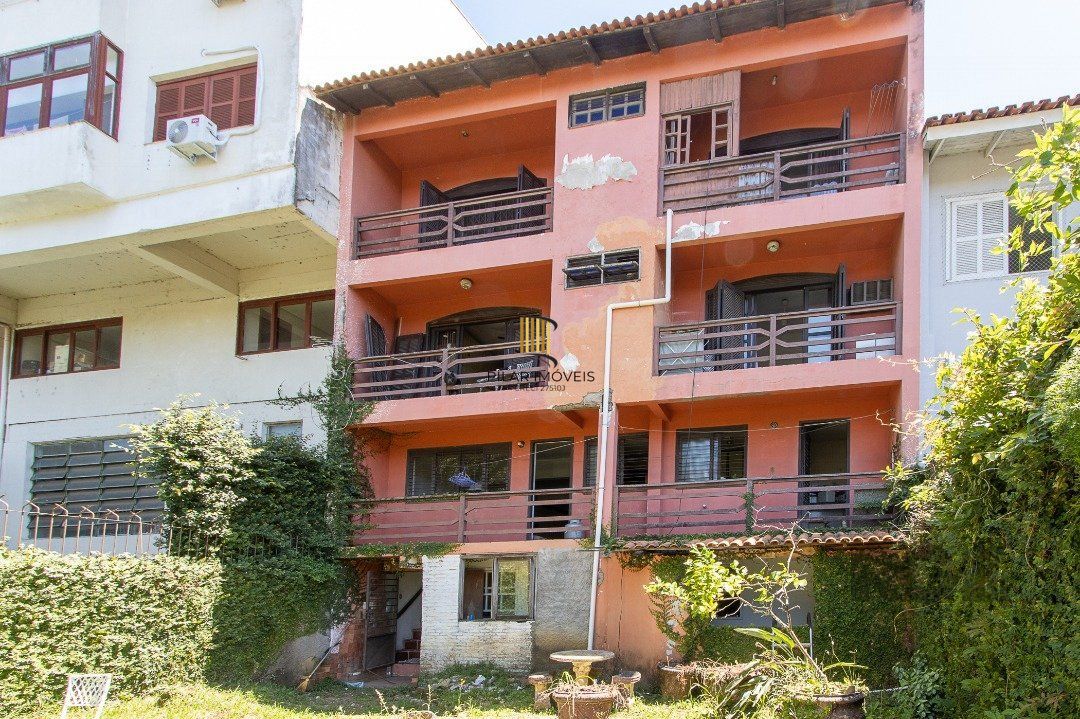 Casa para Venda - 572m², 5 dormitórios, sendo 1 suites, Cavalhada
