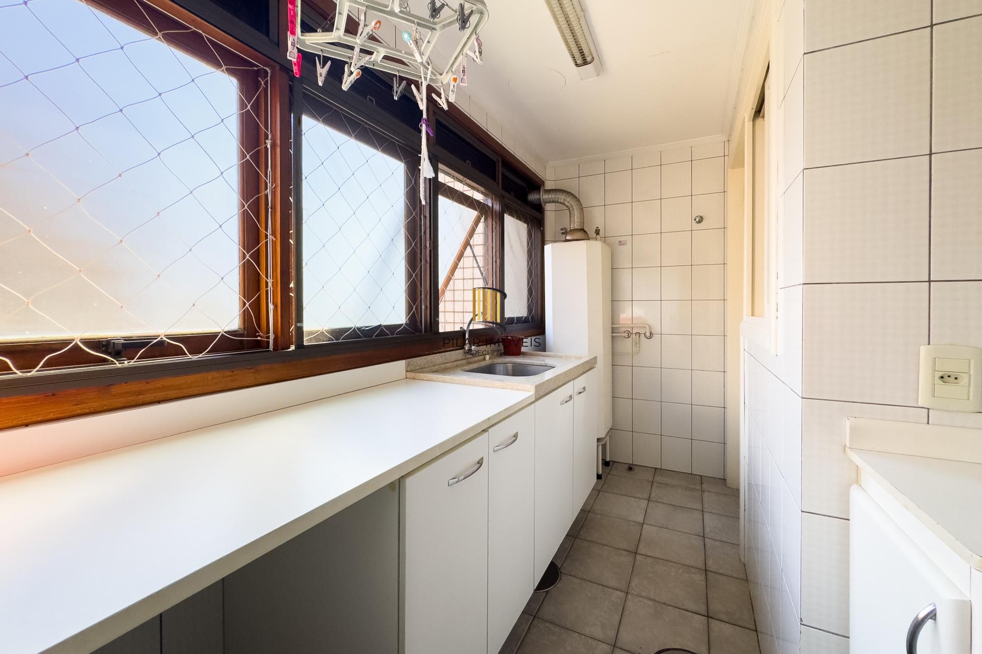 Cobertura alto padrão vista rio, construção Bandeira, com 228,32m² de área privativa.