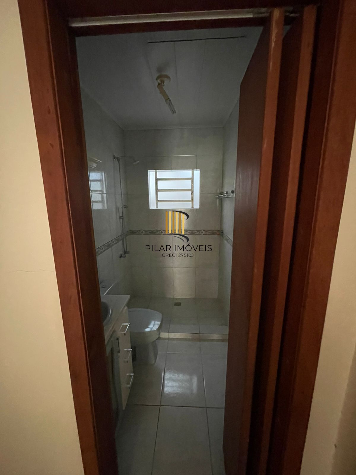 Casa de alvenaria com 104,37m² 3 dormitórios sendo 1 suíte, 2 vagas cobertas