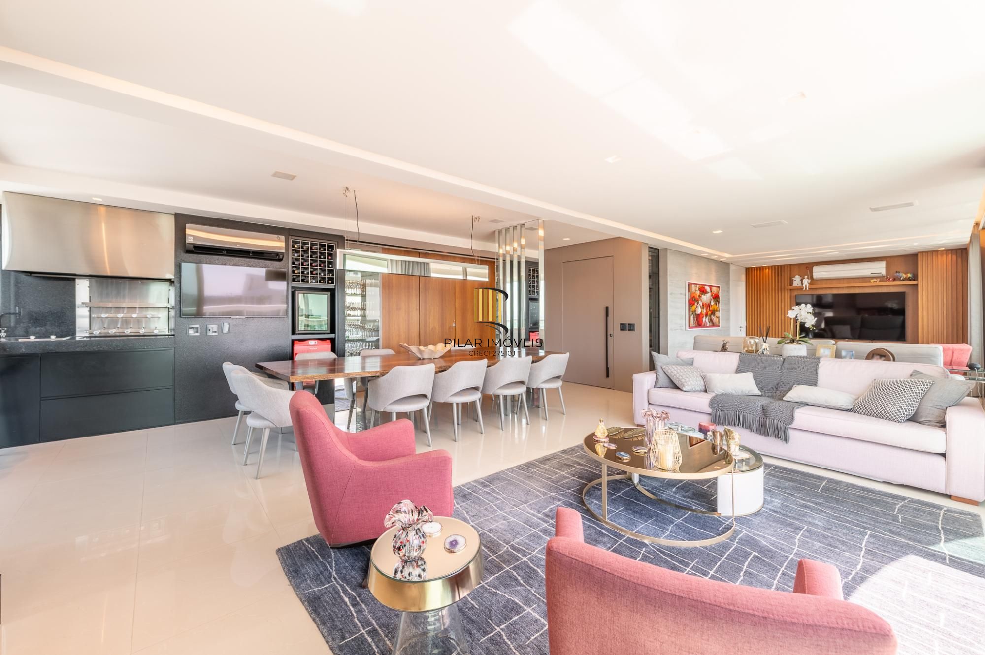 Apartamento com 204m², 3 dorm, 5 vagas no Petrópolis