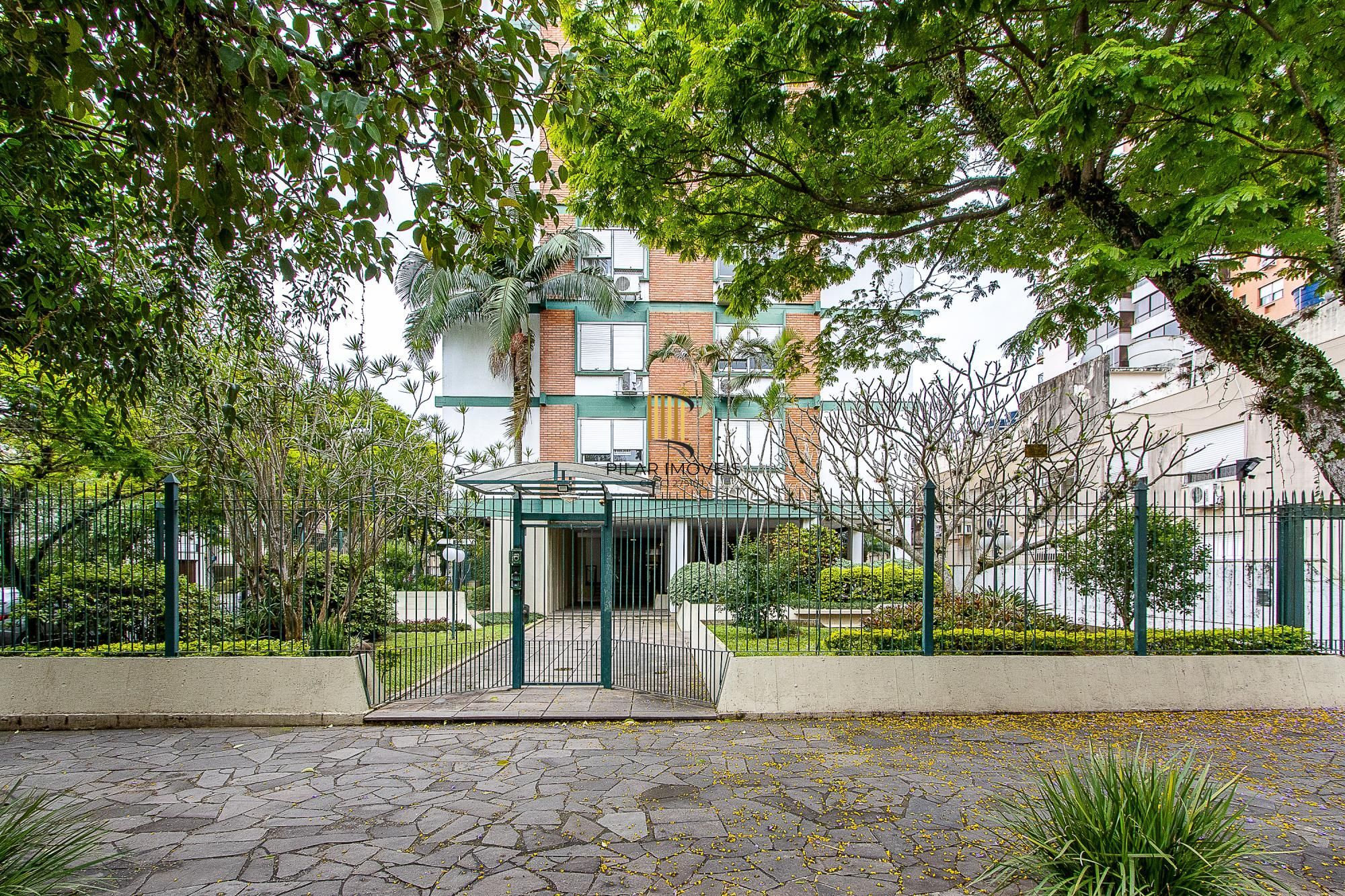 Apartamento amplo e bem localizado no Menino Deus!!