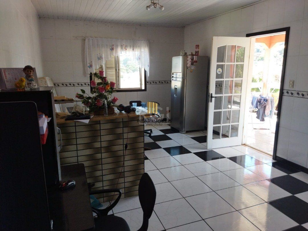 Casa para Venda - 450m², 5 dormitórios, sendo 1 suites, Cristal