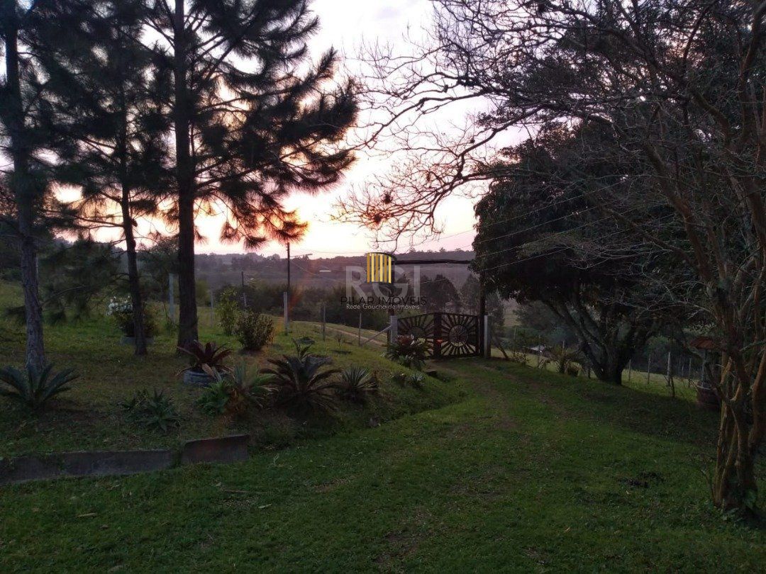 Sítio para Venda - 240m², 4 dormitórios, Itapuã
