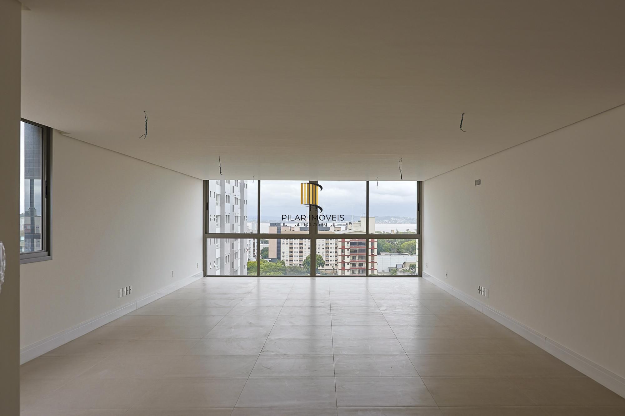 Apartamento com 217m² e 3 dormitórios no bairro Tristeza em PORTO ALEGRE para Comprar