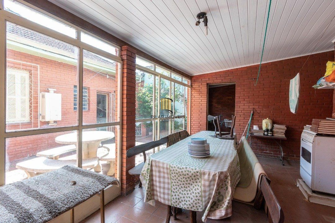 Casa para Venda - 118m², 2 dormitórios, 2 vagas - Medianeira