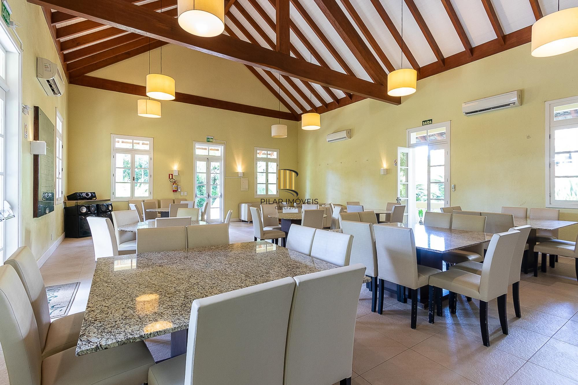 Casa condomínio | 3 dormitórios | 1 Suíte | 240,82 Privativos | 2 Vagas | Bairro Teresópolis