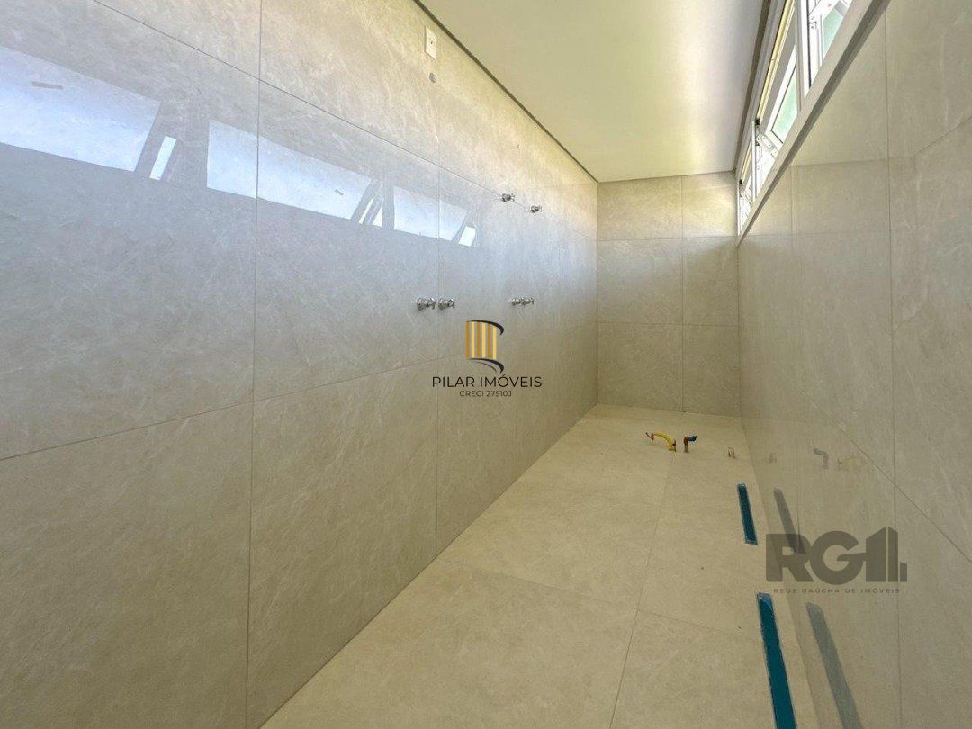 Casa Condominio para Venda - 300m², 4 dormitórios, sendo 4 suites, 2 vagas - Alphaville