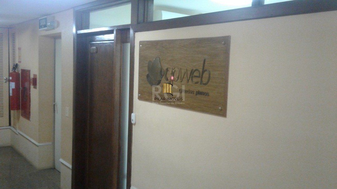 Com uma área privativa de 77.9m² e área total de 110.3m², essa sala é perfeita