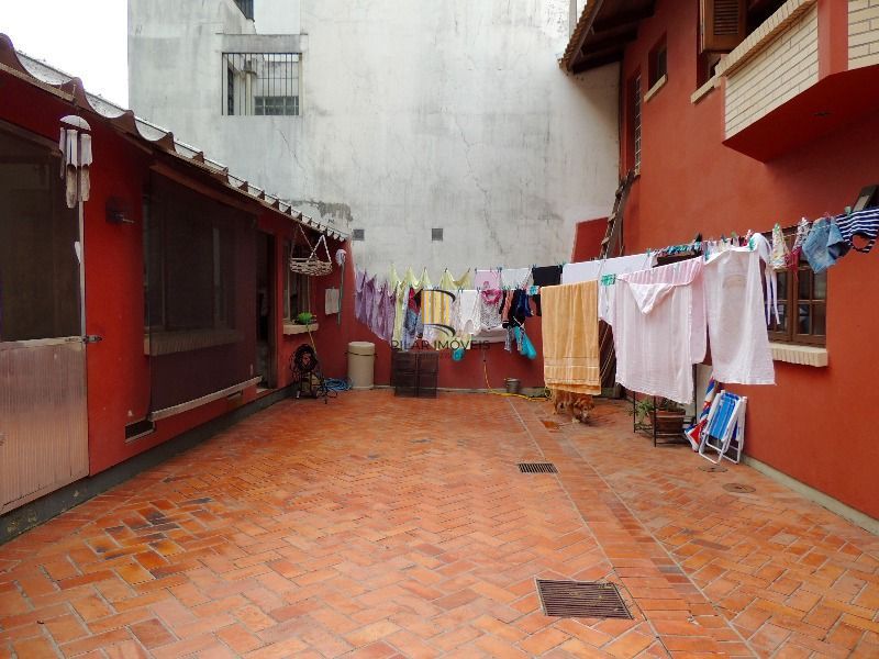 Casa para Venda com 3 dormitórios, sendo 2 suites e 3 vagas no bairro Belém Novo