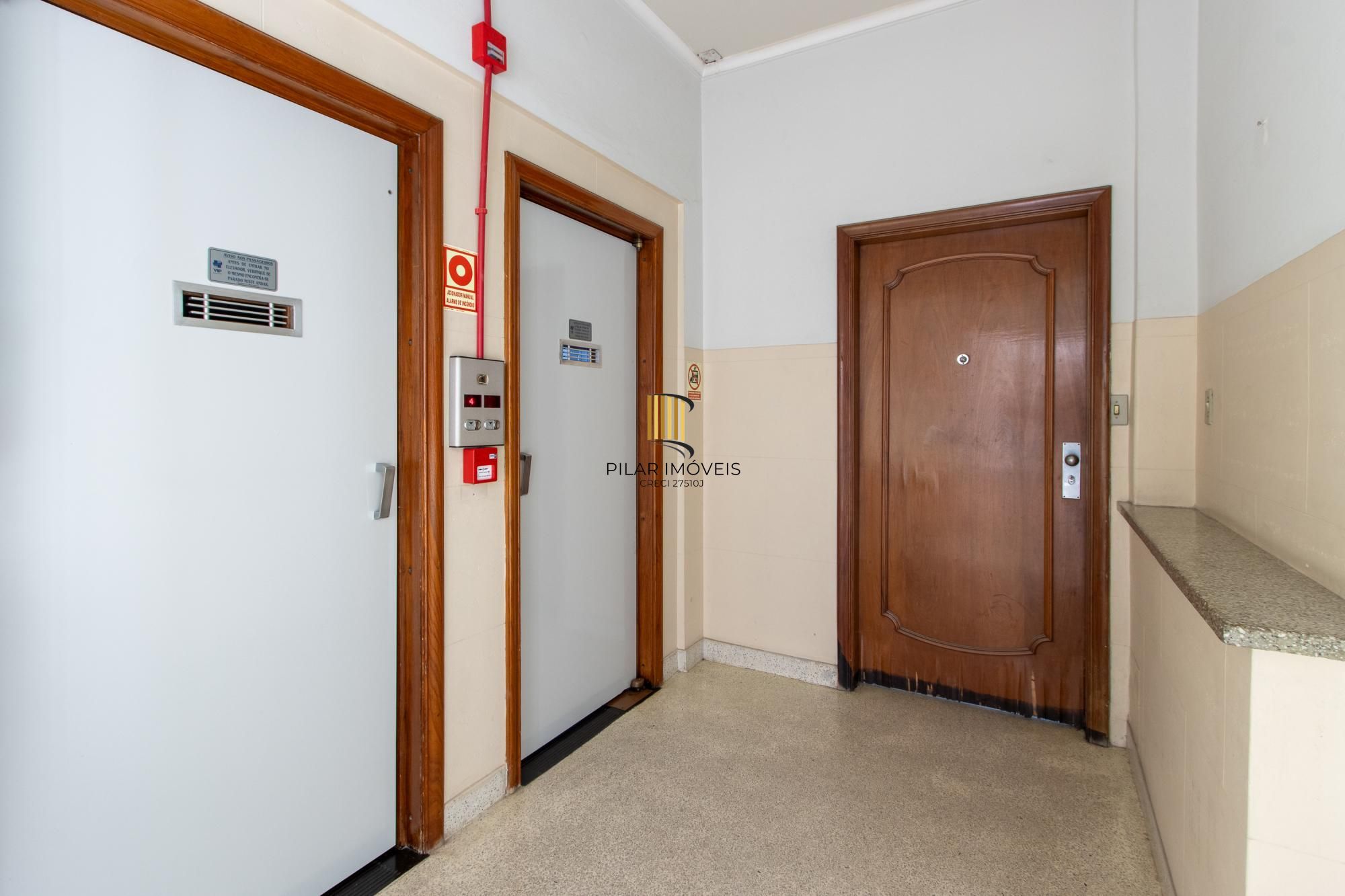 Apartamento para Venda - 238m², 3 dormitórios, sendo 1 suites, 1 vaga - Floresta