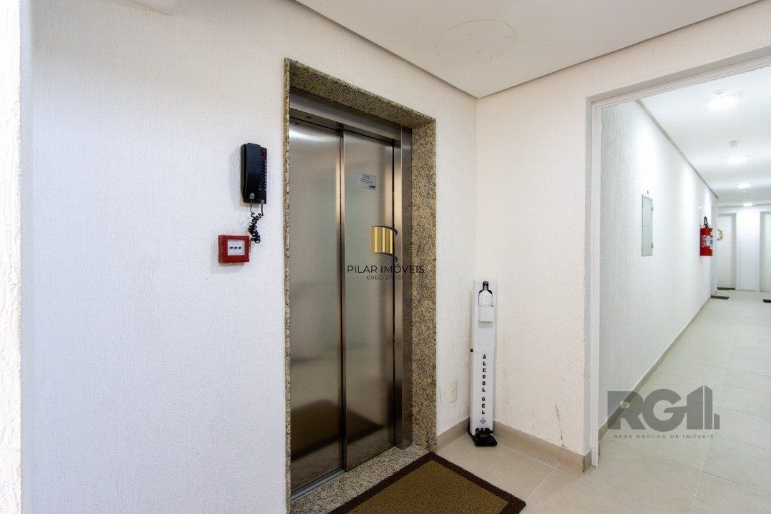 Apartamento novo 02 quartos, suite,  sacada, churrasqueira, 1 vaga, elevador - Bairro Tristeza