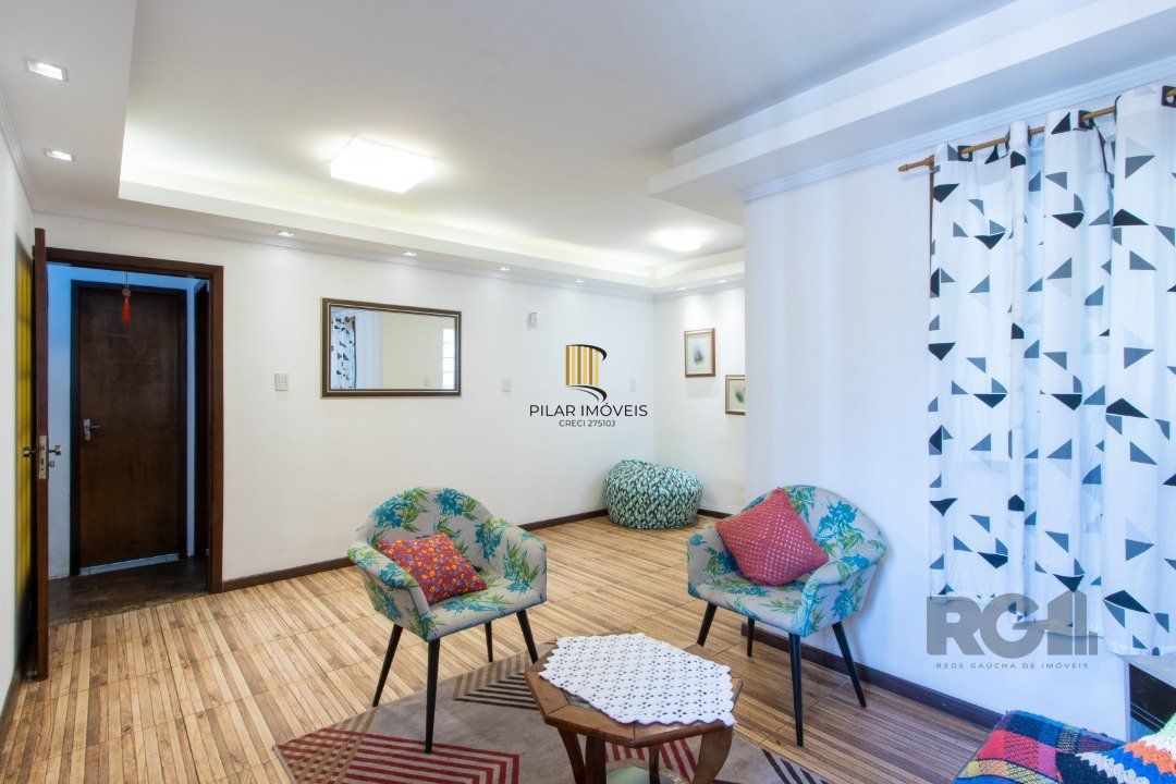 Casa 3 dormitórios, bairro Jardim Carvalho.