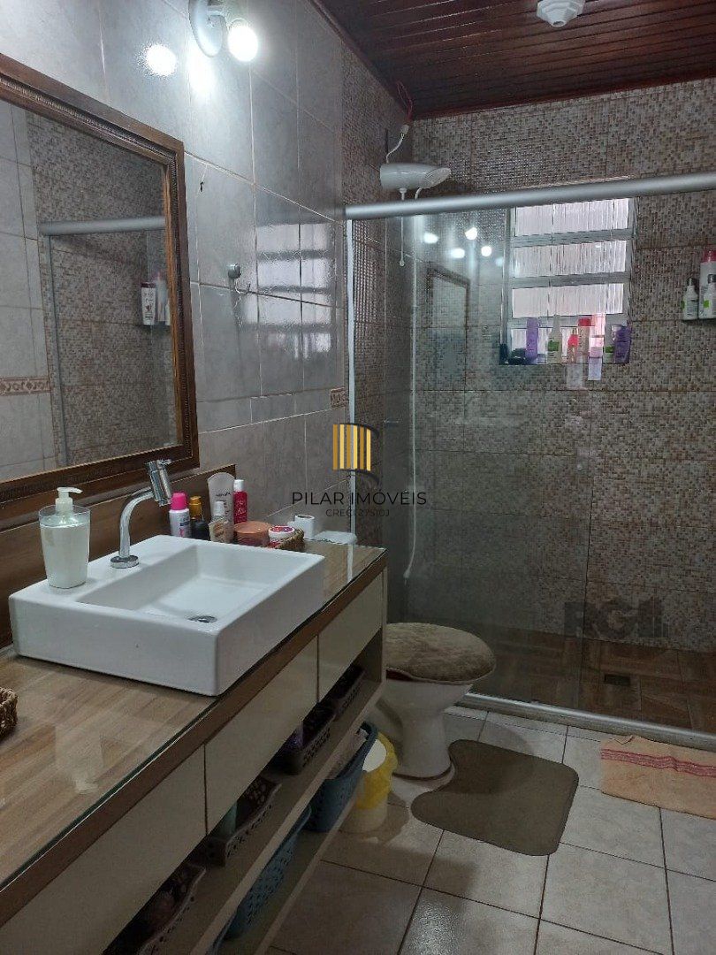 Casa 2 dormitórios com piscina na Vila Nova Porto Alegre