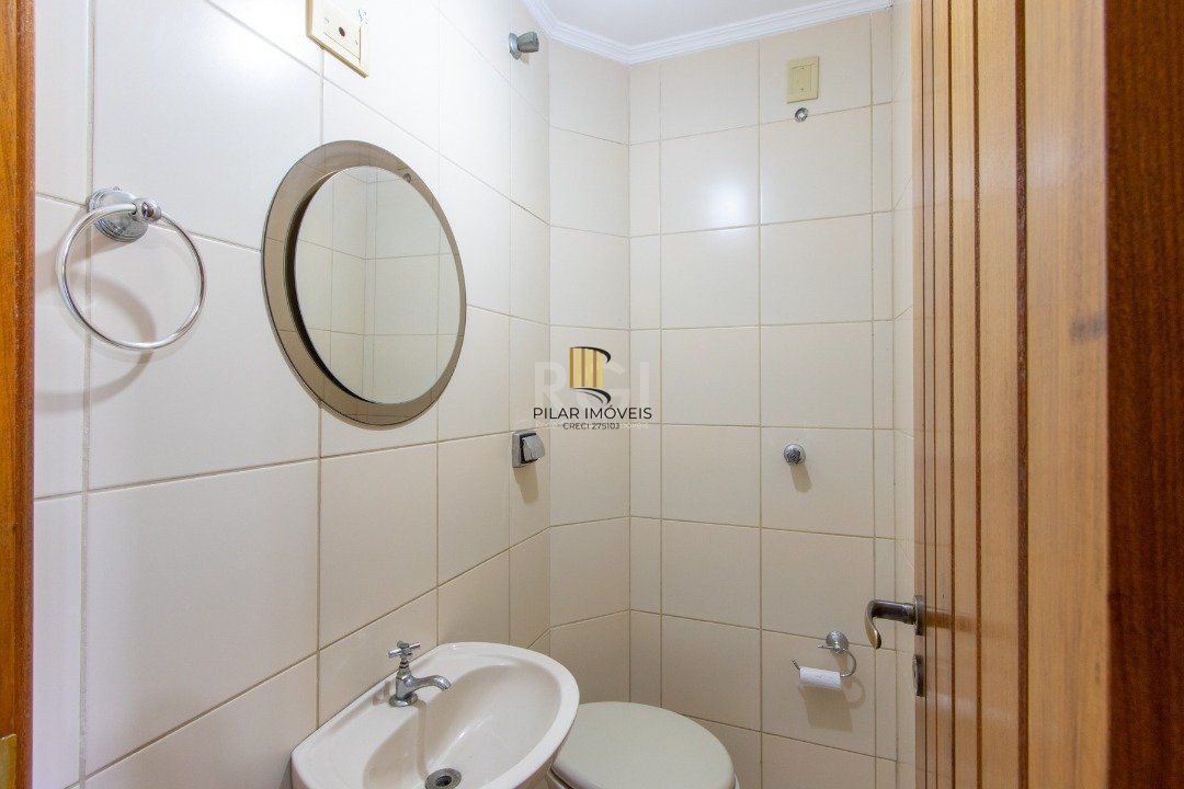 Casa 3 dormitórios no bairro Ipanema