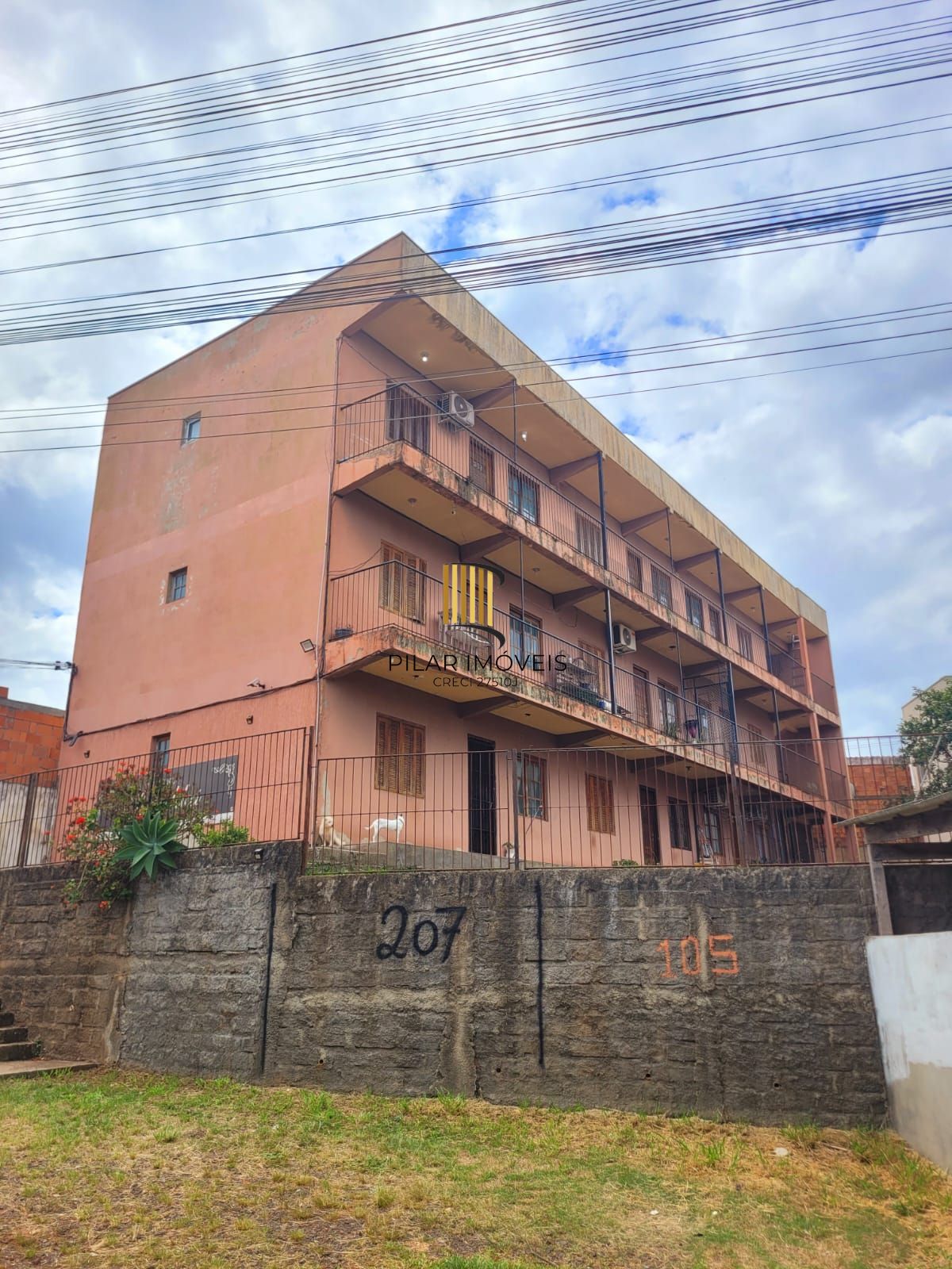 Apartamento 2 dormitórios no bairro Maria Regina