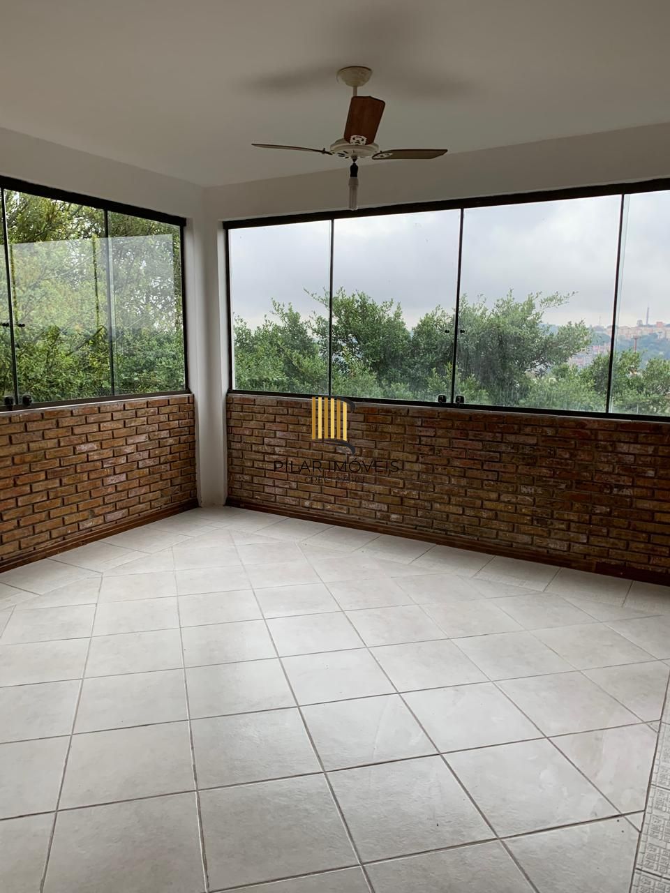 PRÉDIO COM 2 APARTAMENTOS  COM 1 E 2 DORMITÓRIOS - BAIRRO NONOAI