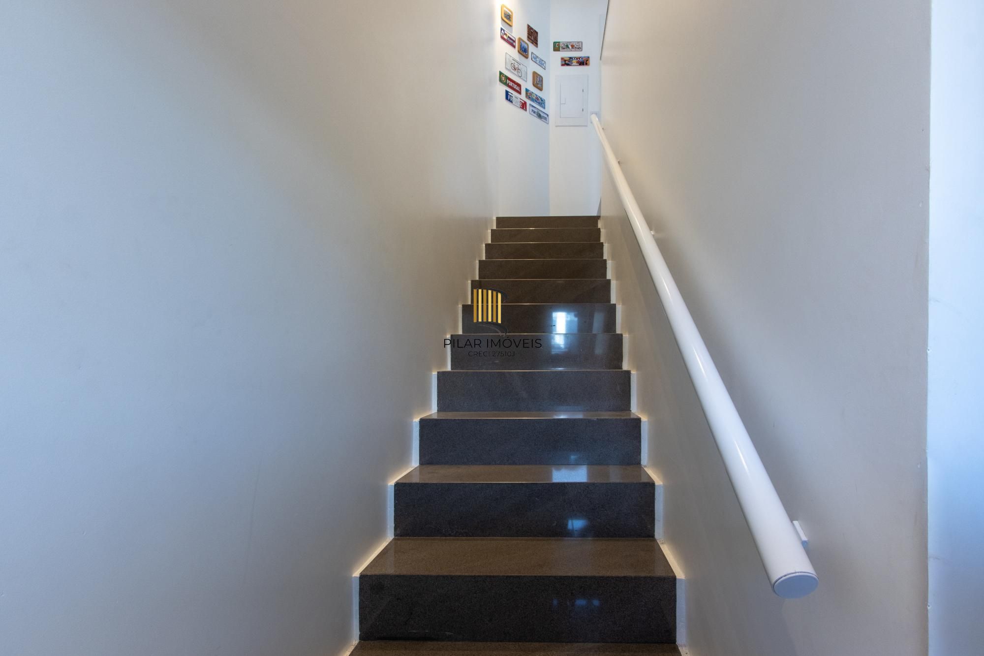 Sobrado para Venda - 95,16m², 3 dormitórios, sendo 1 suites, 2 vagas - Hípica