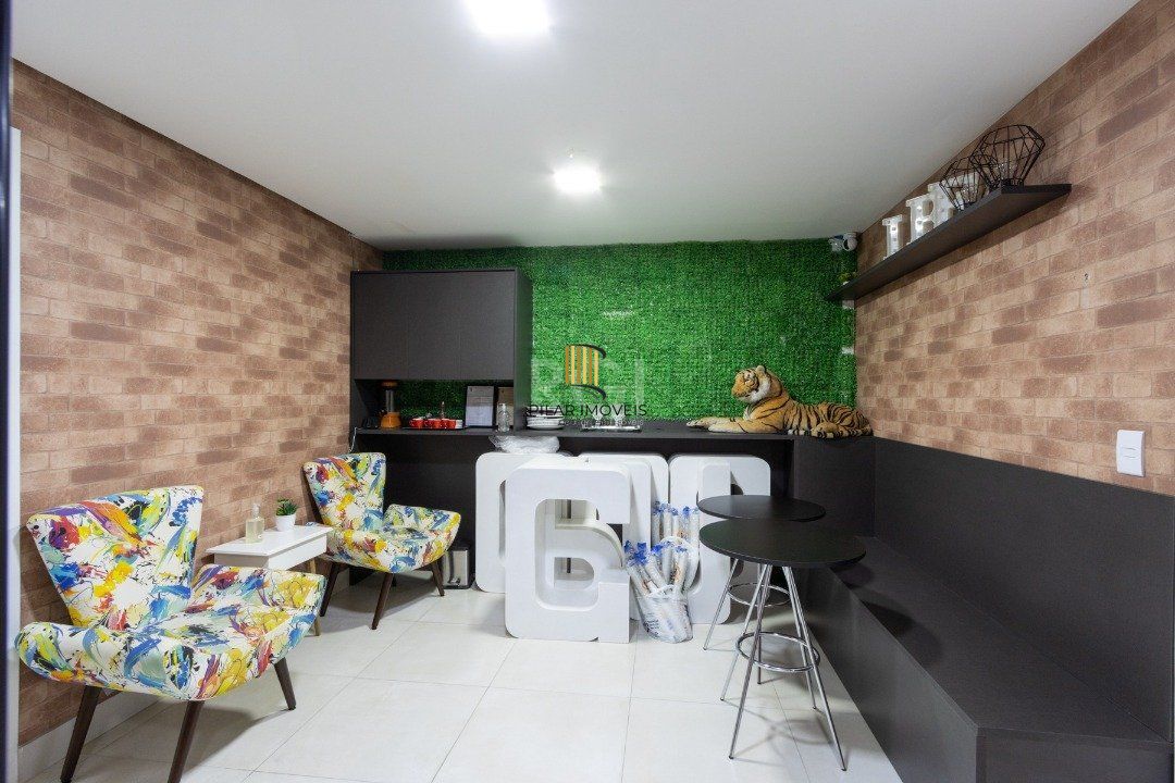 Sala em andar inteiro com 157,44  privativos