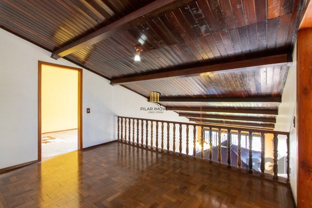 Casa para Venda - 72.6m², 4 dormitórios, sendo 1 suites, 6 vagas - Camaquã