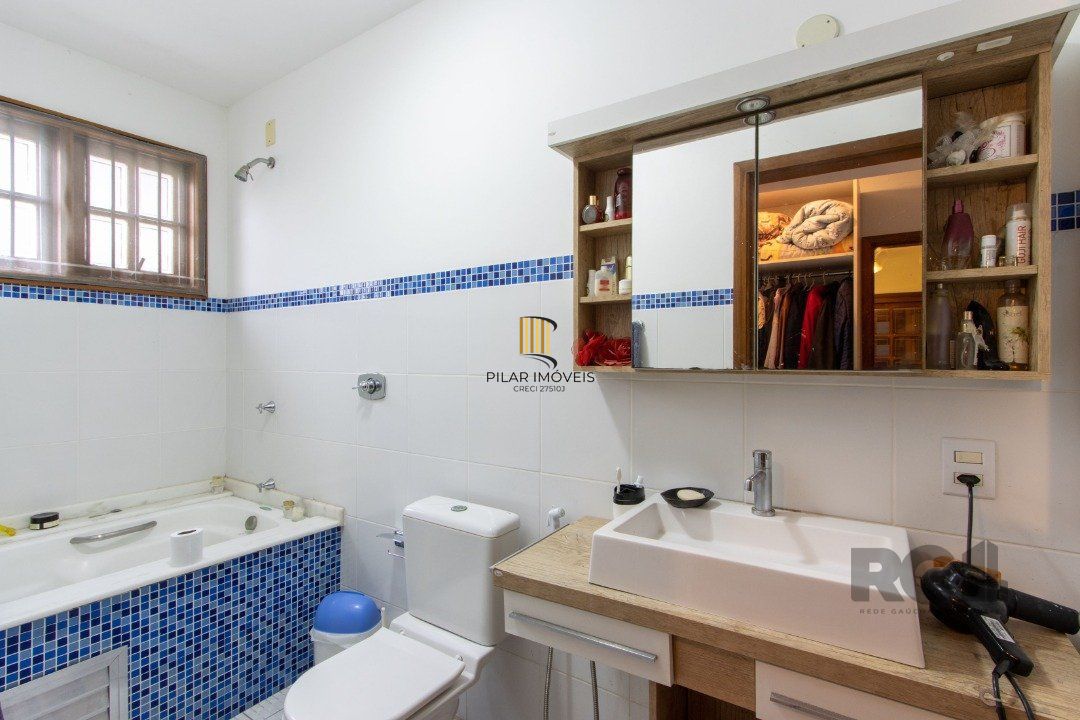 Casa 3 dormitórios no bairro Aberta dos Morros