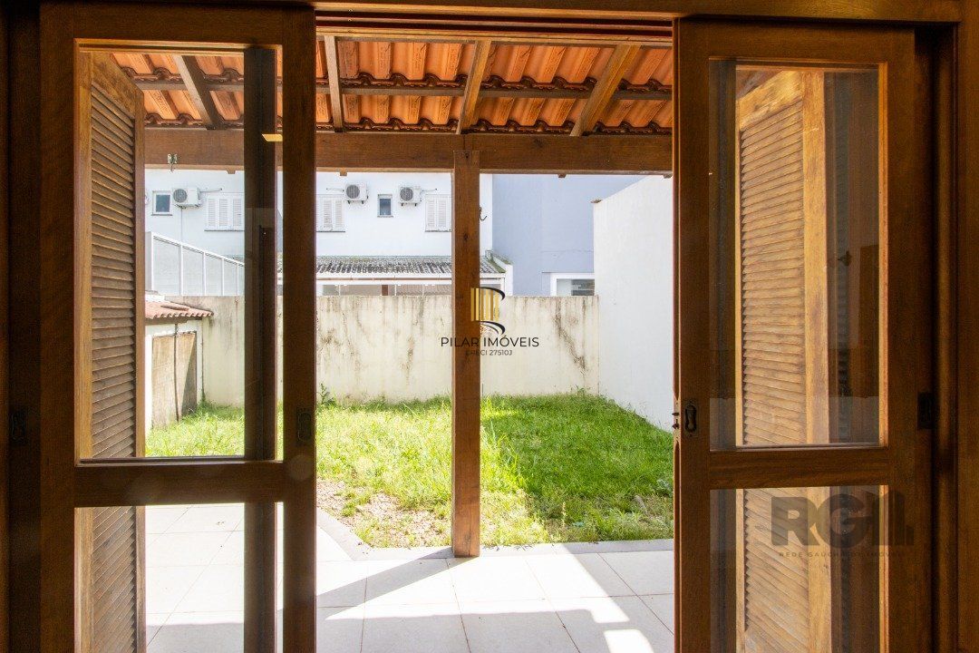 Casa 3 dormitórios no bairro Hípica