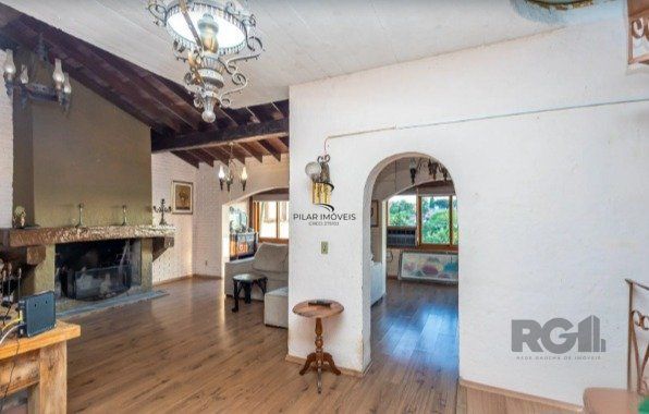 Casa no Bairro Vila Assunção com 4 dormitórios sendo 1 suíte e vista para o Guaíba