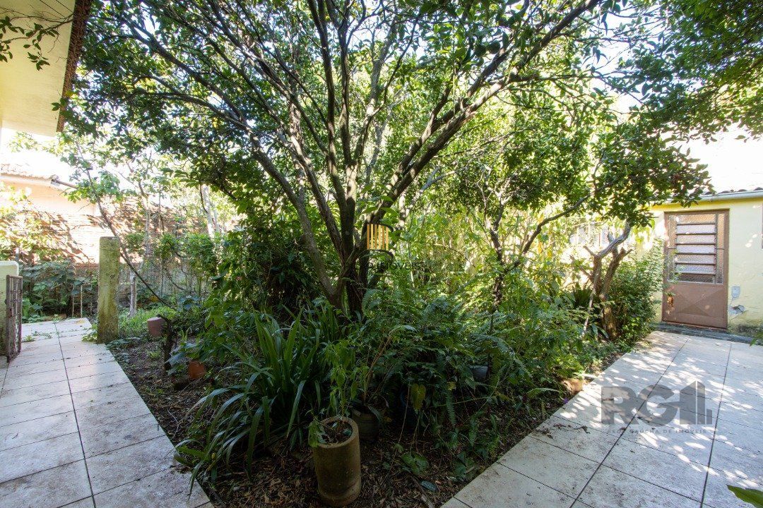 CASA 2 DORMITÓRIOS  NO SANTA TEREZA