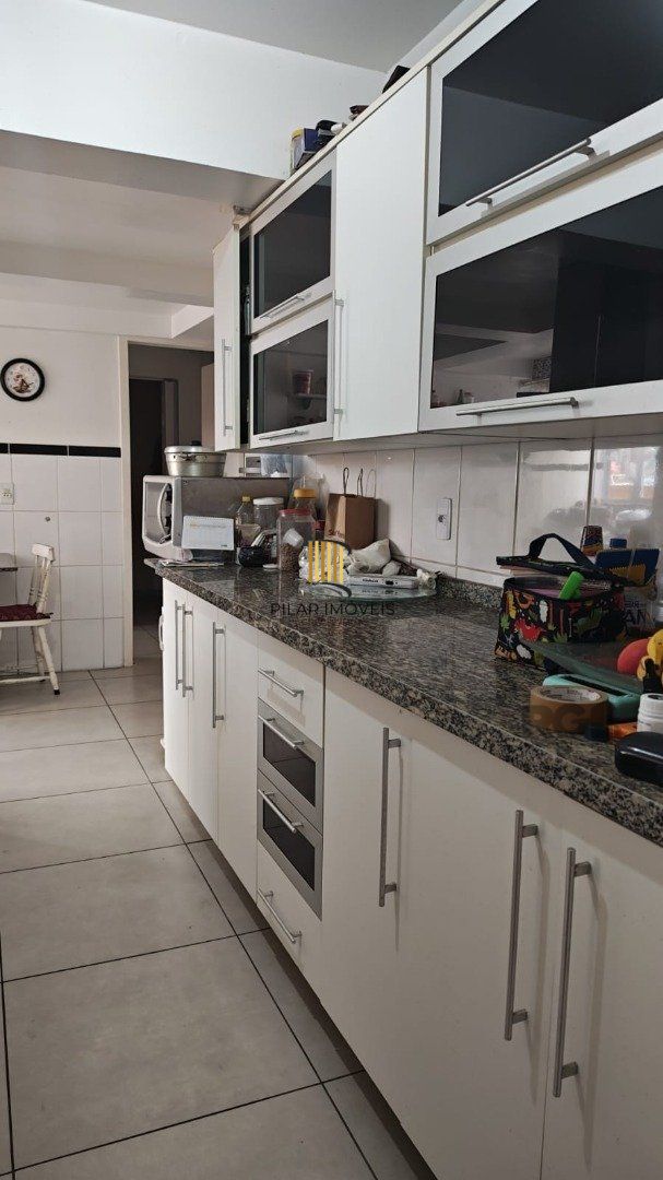 Casa 4 dormitórios no bairro Vila Assunção