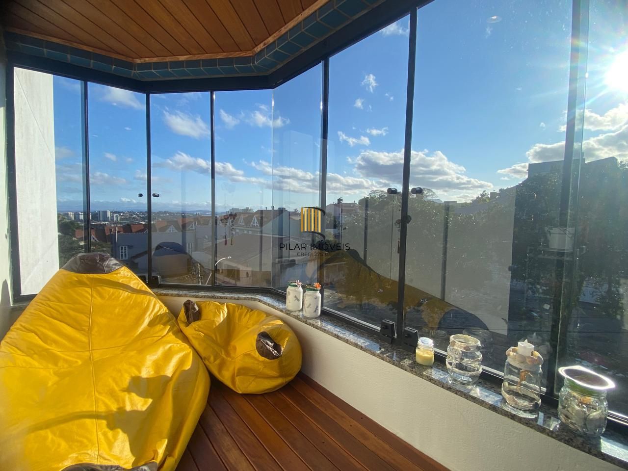 Excelente apartamento 3 dormitórios sendo 01 suíte, Sacada e com Òtima Posição Solar