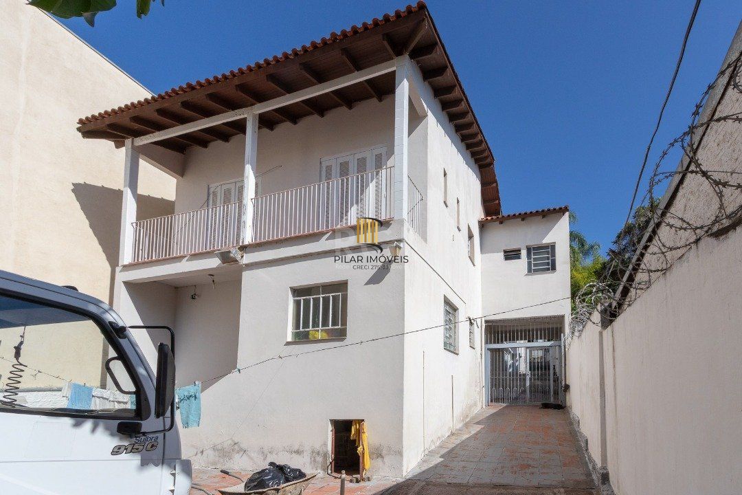 Casa para Venda - 199.62m², 5 dormitórios, 15 vagas - Tristeza