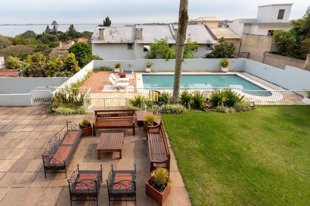 Casa para Venda - 312m², 5 dormitórios, sendo 3 suites, 6 vagas - Vila Conceição