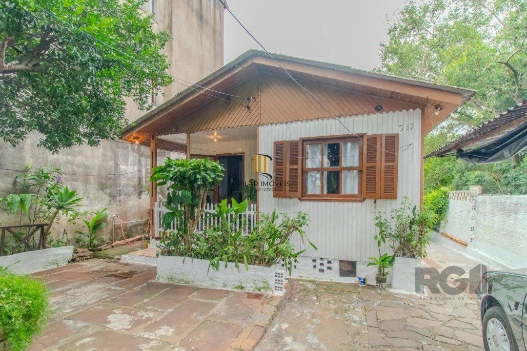 Casa para Venda - 251m², 5 dormitórios, 3 vagas - Nonoai