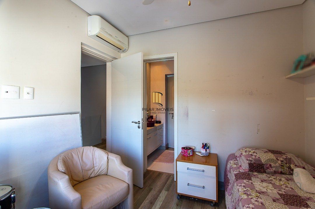 Casa de Condomínio 4 dormitórios no bairro Belém Novo