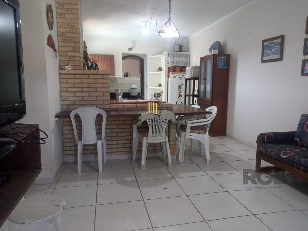 Casa 3 dormitórios no bairro Zona Norte