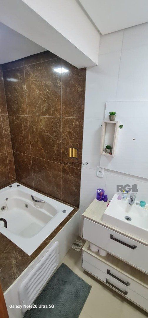 Casa para venda com 3 dormitórios, sendo 3 suítes e 2 vagas no residencial Jardins do Prado