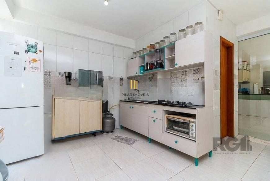 Casa 3 dormitórios no bairro Azenha