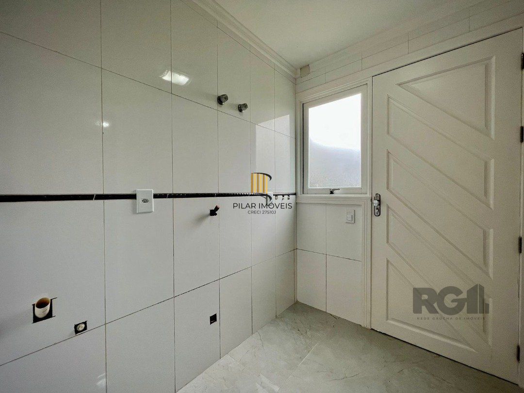 CASA EM CONDOMÍNIO
