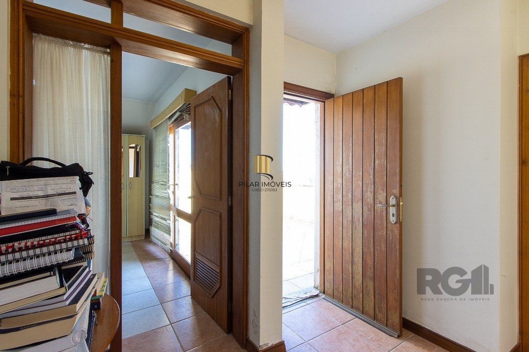 Casa para Venda - 450m², 4 dormitórios, sendo 4 suites, 5 vagas - Vila Assunção