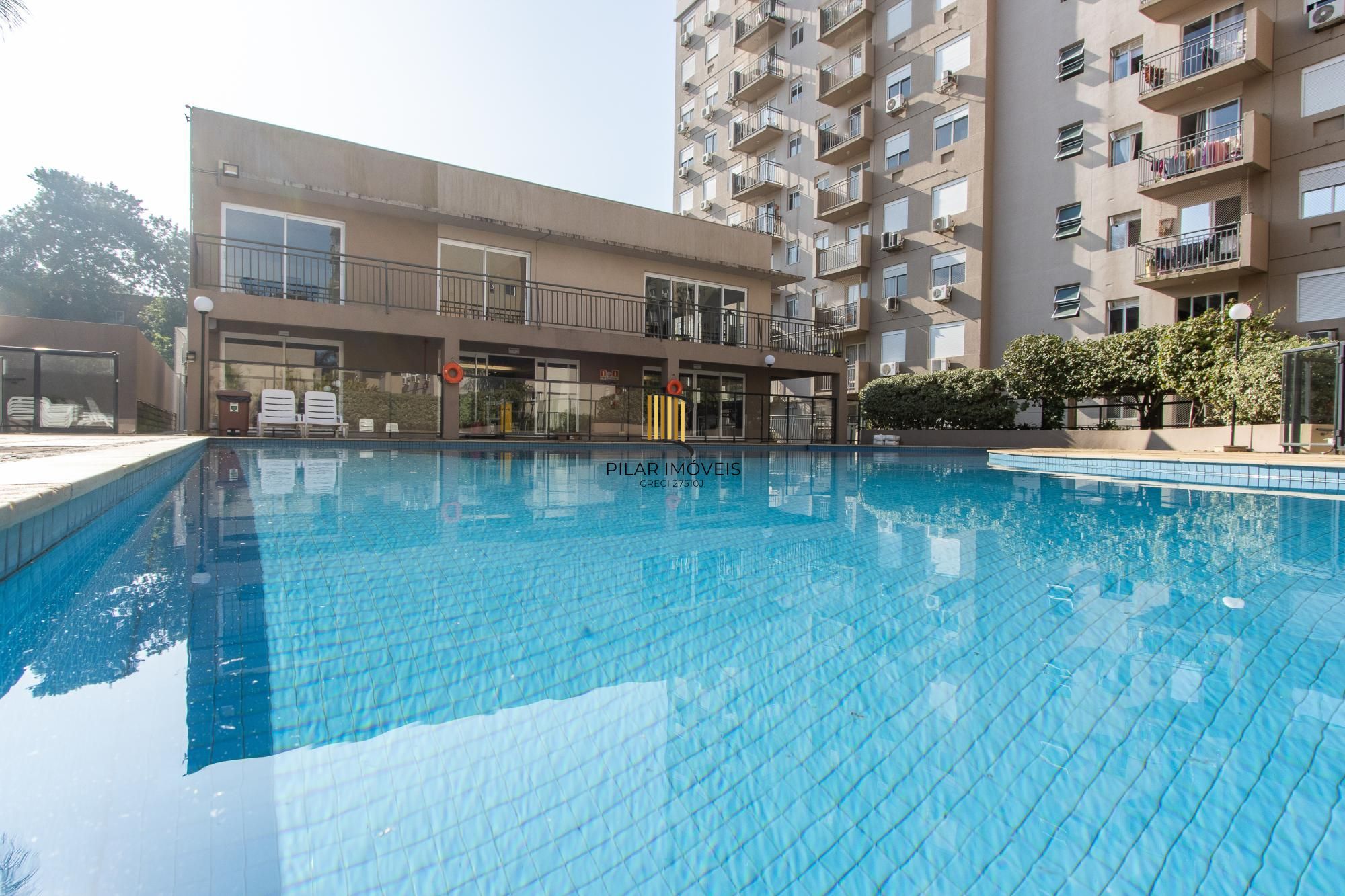 Excelente apartamento de 2 dormitórios na Tristeza- Zona Sul