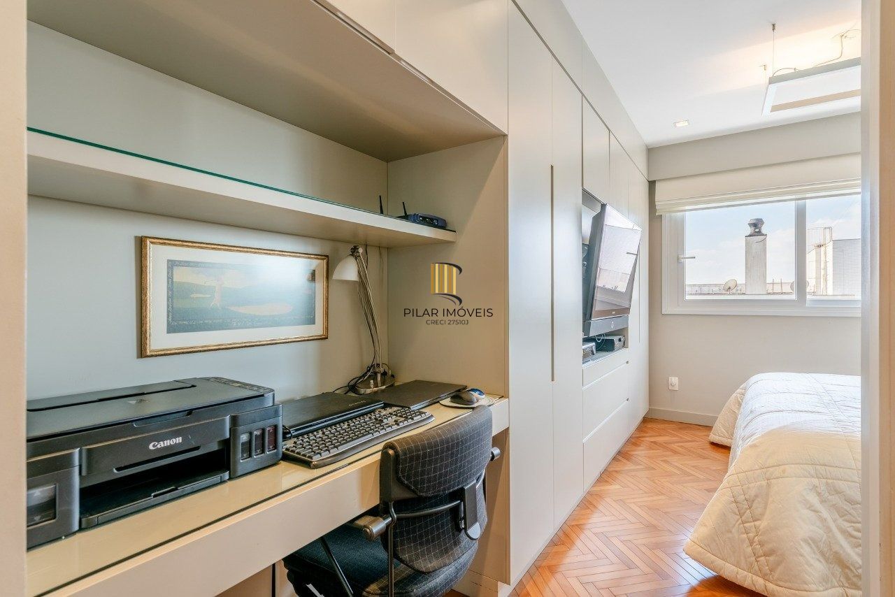 Apartamento 3 dormitórios, sendo 1 suíte e 2 vagas no Petropolis