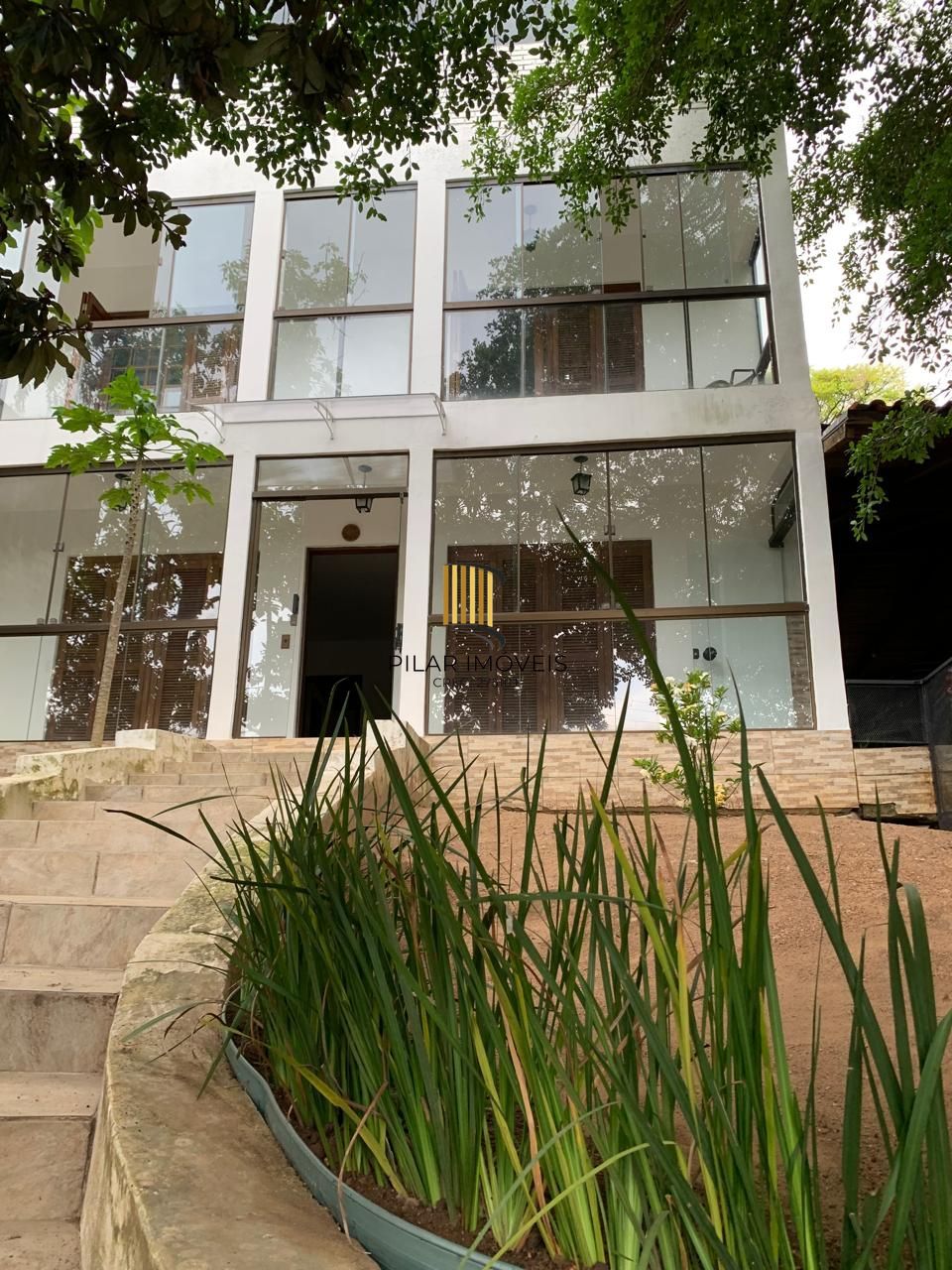 Mansão com 469m² privativos, 5 suites e 10 vagas de garagem - Vila Conceição