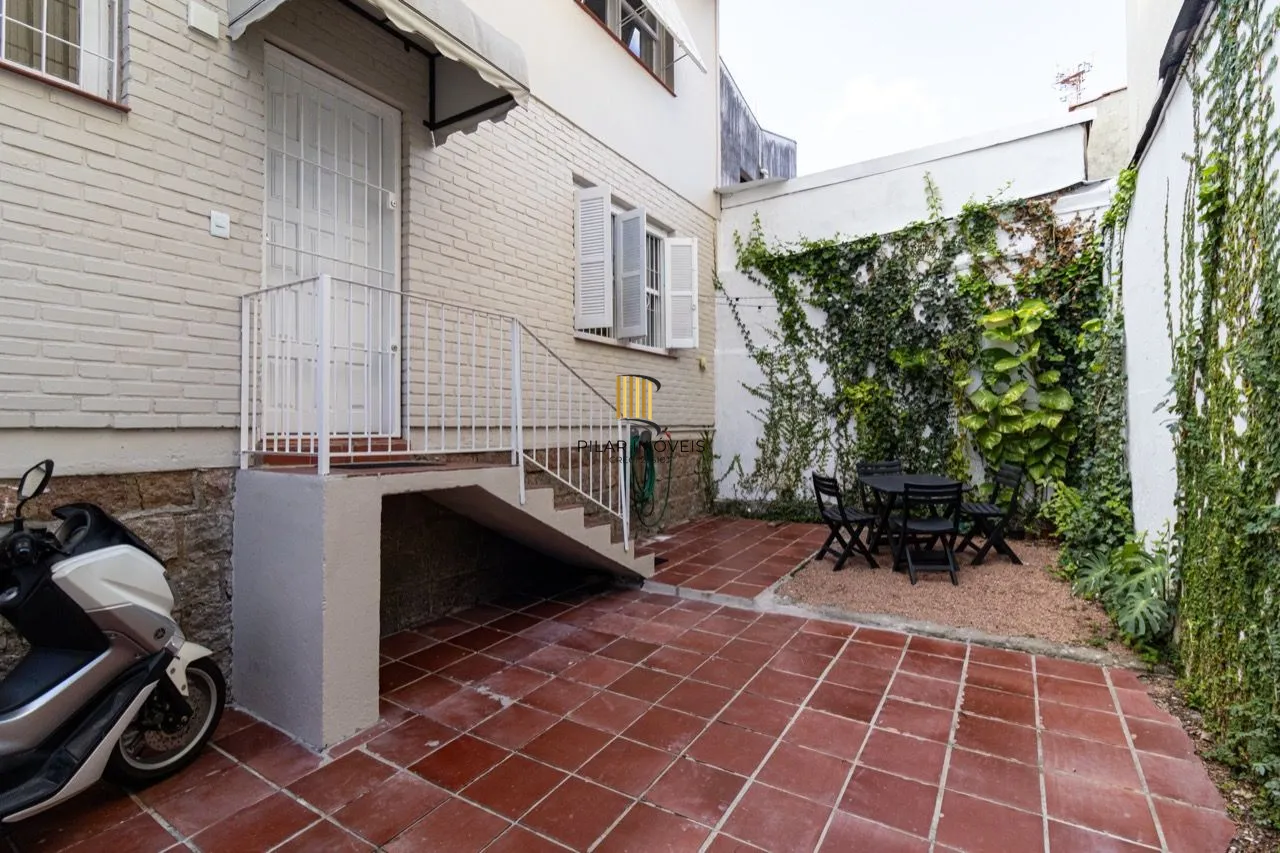 Casa 3 dormitórios no bairro Petrópolis