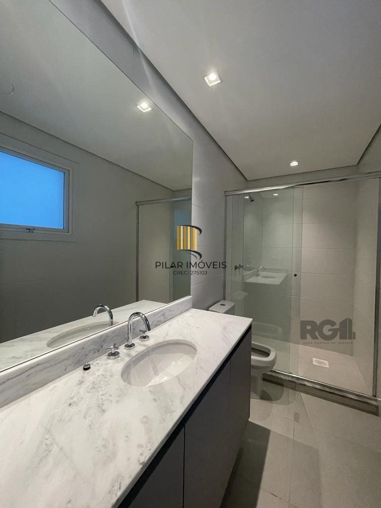 Duplex maravilhoso de frente com sacada