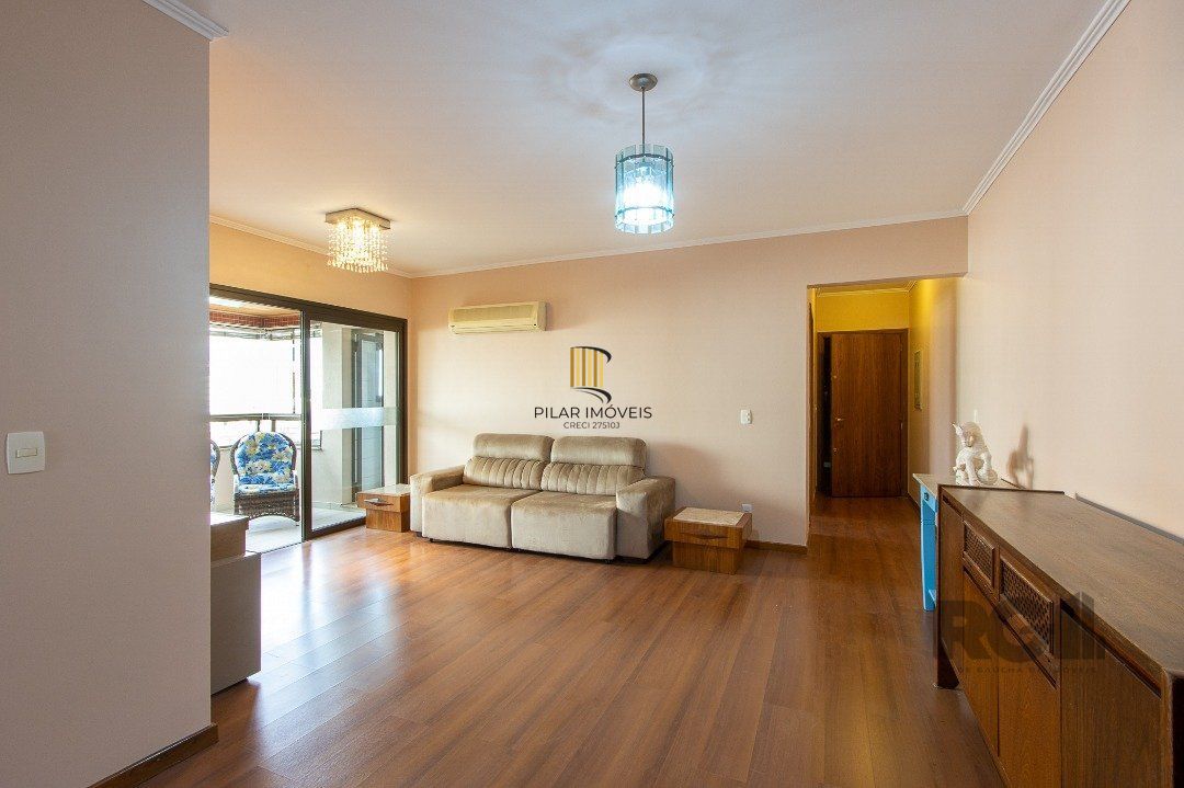 Apartamento 3 quartos, 1 suite, dependência, sacada com churrasqueira, 2 vagas - Bairro Menino Deus