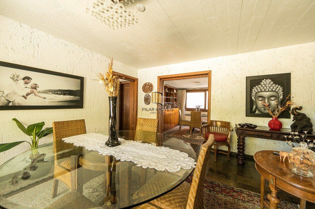 Casa para Venda - 370m², 5 dormitórios, sendo 2 suites, 7 vagas - Vila Assunção