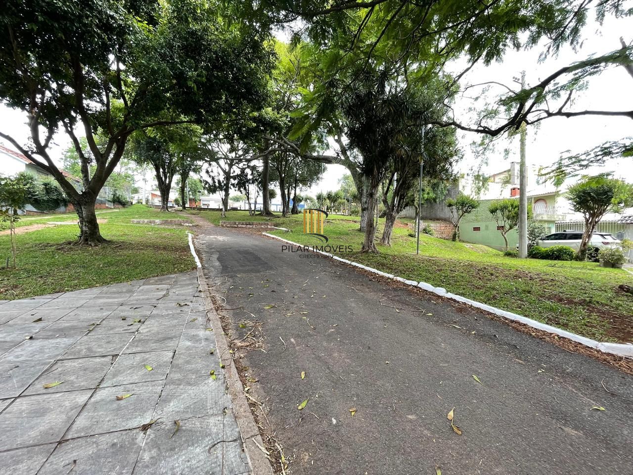 Casa 03 dormitórios,  287m² privativos Bairro Santa Tereza!