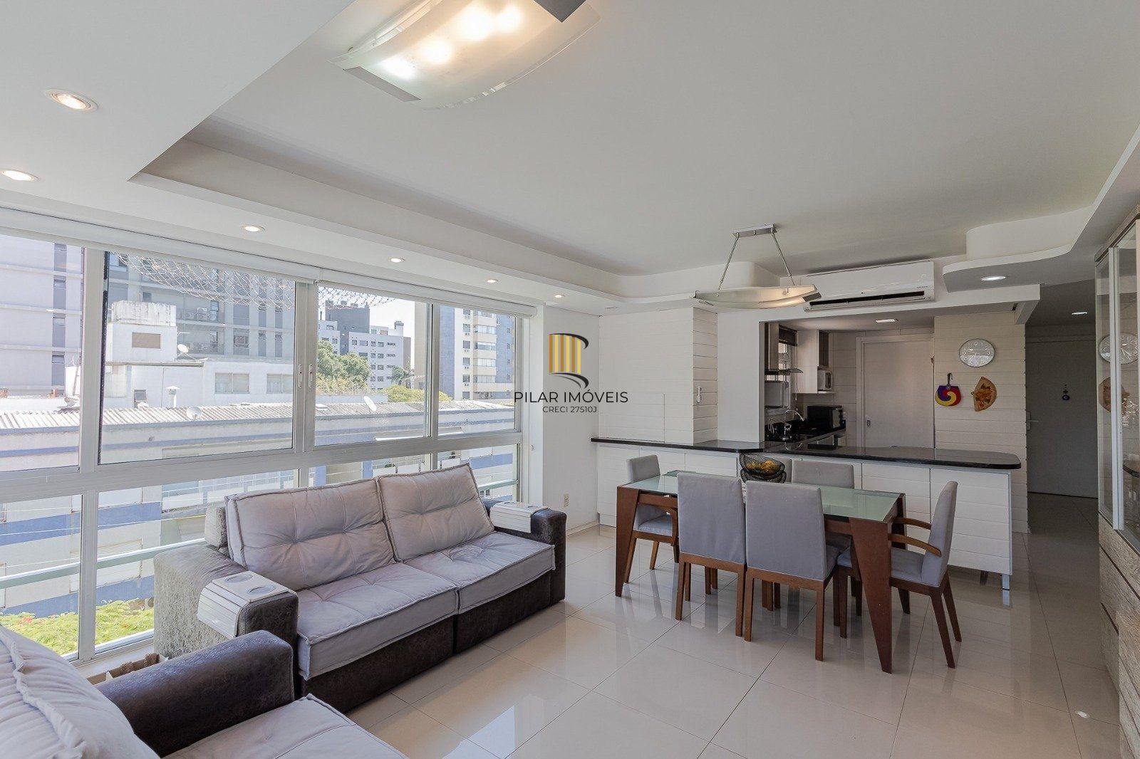 Apartamento 84m²  2 suítes 2 vagas no Petrópolis